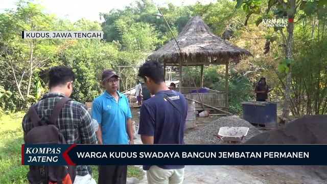 Warga Kudus Swadaya Bangun Jembatan Permanen