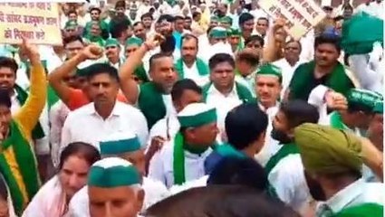 बिजनौर: पहलवानों के समर्थन में सड़कों पर उतरे किसान,धरना प्रदर्शन कर सौंपा ज्ञापन