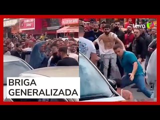 Briga generalizada entre comerciantes da 25 de Março deixa uma pessoa ferida