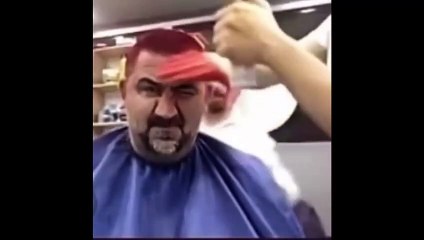 Les fans de Fenerbahce, qui ont vu la version finale d'Ümit Özat, qui s'est teint les cheveux, n'ont pas cessé de dire : C'est une légende !