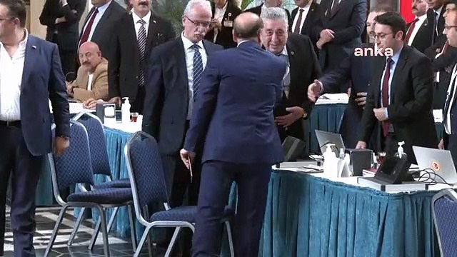 AKP Milletvekilleri Meclis'te kaydını yaptırdı