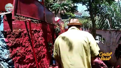 Makan Nasi Goreng Langsung dari Wajannya!