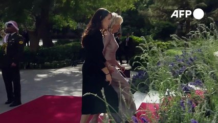 عقيلة الرئيس الأميركي جيل بايدن تحضر زفاف ولي عهد الأردن الأمير حسين