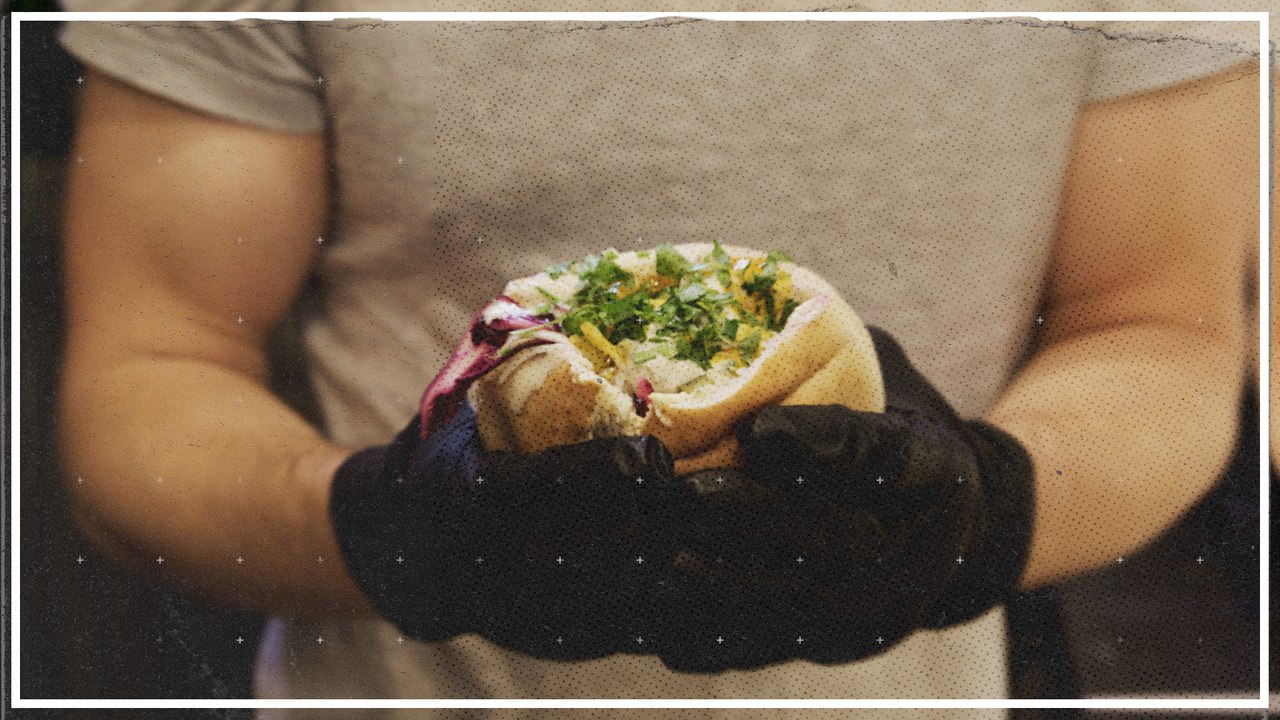 Wie macht man ein Sabich-Sandwich?