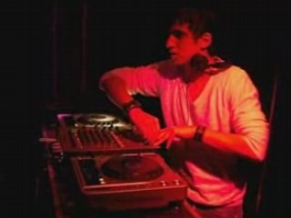 DEE MAD @ REDLIGHT (World Session)