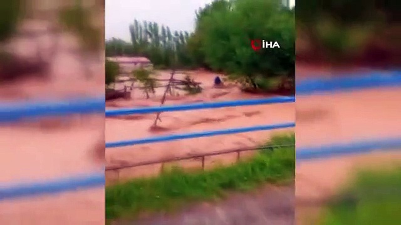 Catastrophe d'inondation dans le district de Sarkisla à Sivas