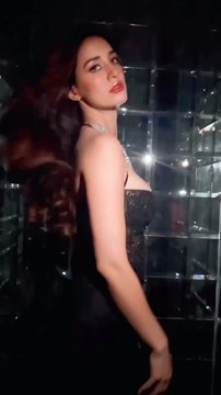 Disha Patani Rare Video Flaunts Beautiful Figure In Black Corset Top & Thigh-High Slit Skirt