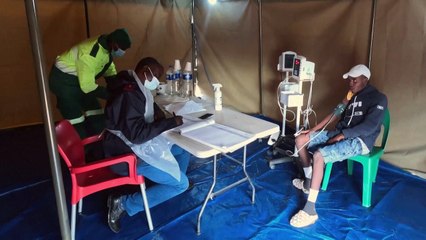 En Afrique du Sud, un hôpital de campagne pour enrayer l'épidémie de choléra