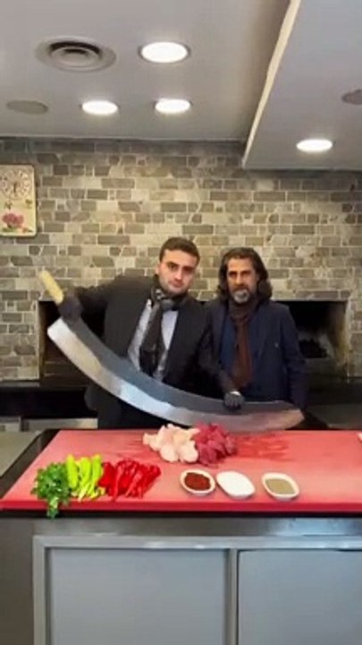 Czn Burak vs Abdülhey Kurtlar Vadisi Kebabı(720P_HD)