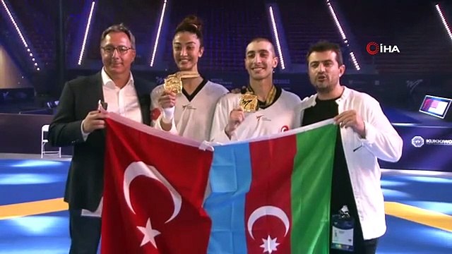 Dünya Tekvando Şampiyonası'nda Hakan Reçber ve Nafia Kuş'tan çifte altın madalya