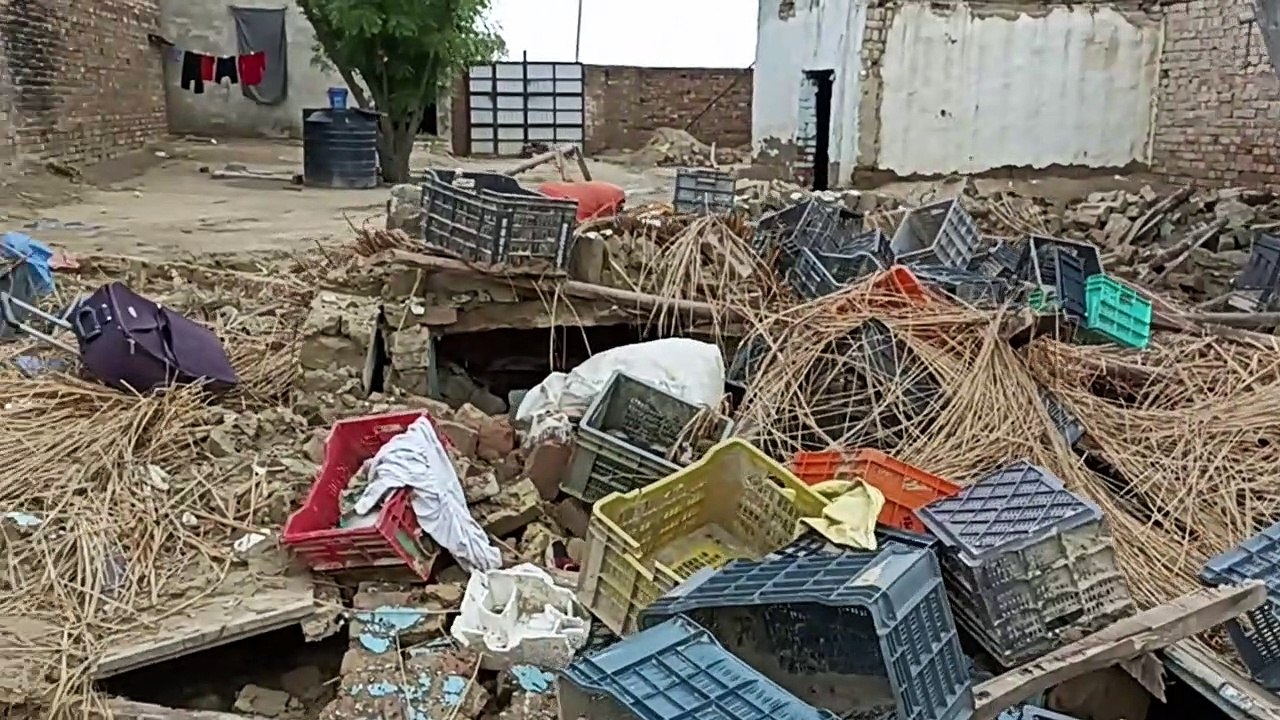 बारिश का कहर: दीवारों में आई दरारें, धराशायी हुए घर
