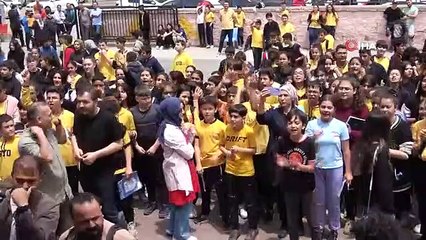 Kayserisporlu futbolculardan öğrencilere 'LGS' morali- Dimitrios Kolobetsios ve Ali Karimi, öğrencilerle buluştu