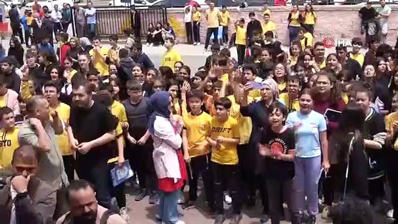 'LGS' moral des joueurs de football de Kayserispor aux étudiants - Dimitrios Kolobetsios et Ali Karimi ont rencontré des étudiants