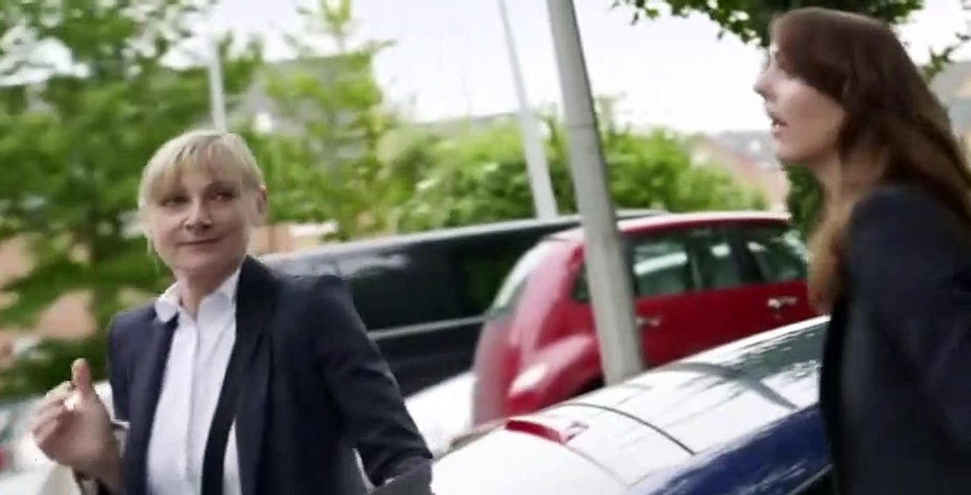 Scott & Bailey S04 E01