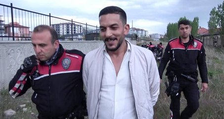 Ot toplarken yakalandı: 'Eveliklerimi alabilir miyim, anama ne cevap vereceğim' dedi