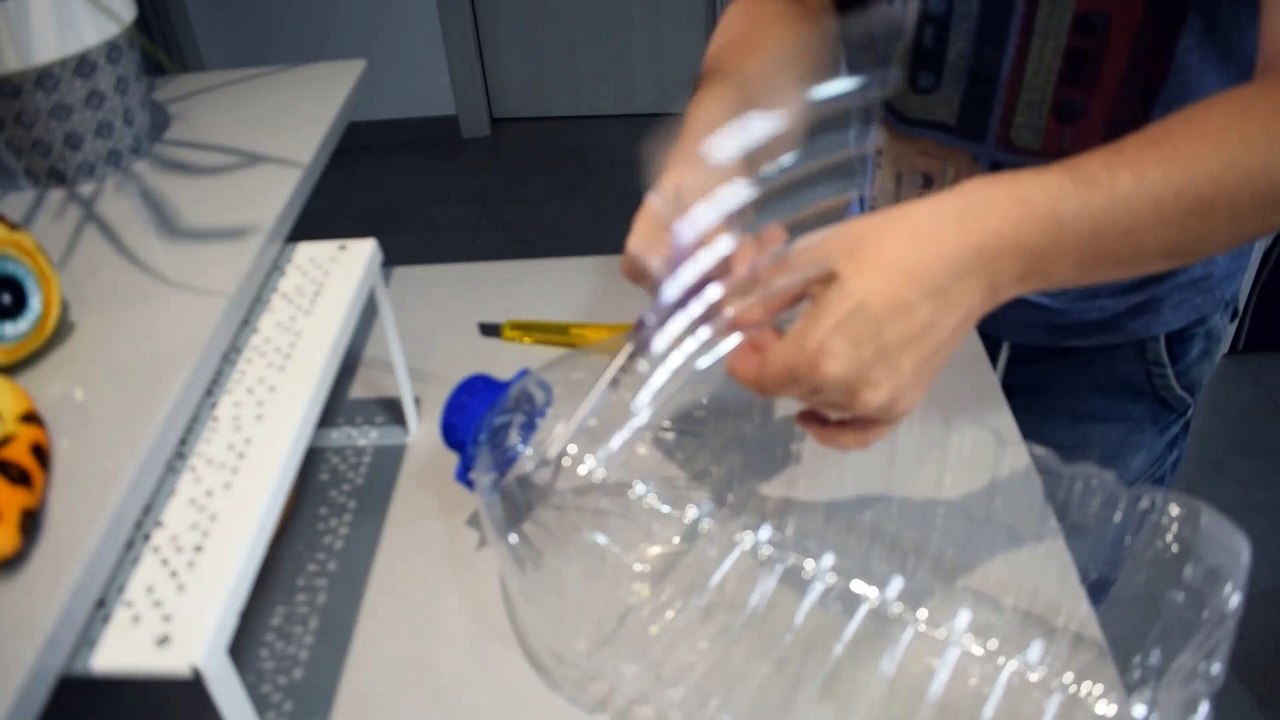 Como hacer un mini HUERTO en botellas de plástico