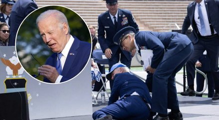 Biden se tropieza y cae al suelo durante una ceremonia en una academia militar