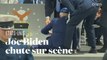Joe Biden chute sur scène lors d'une cérémonie militaire aux Etats-Unis