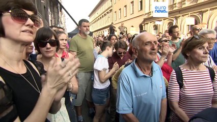 Húngaros protestam contra lei que pode eliminar estatuto de funcionário público dos professores
