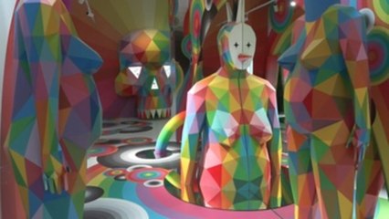 El artista Okuda San Miguel inaugura el Museo Gran Vía 15