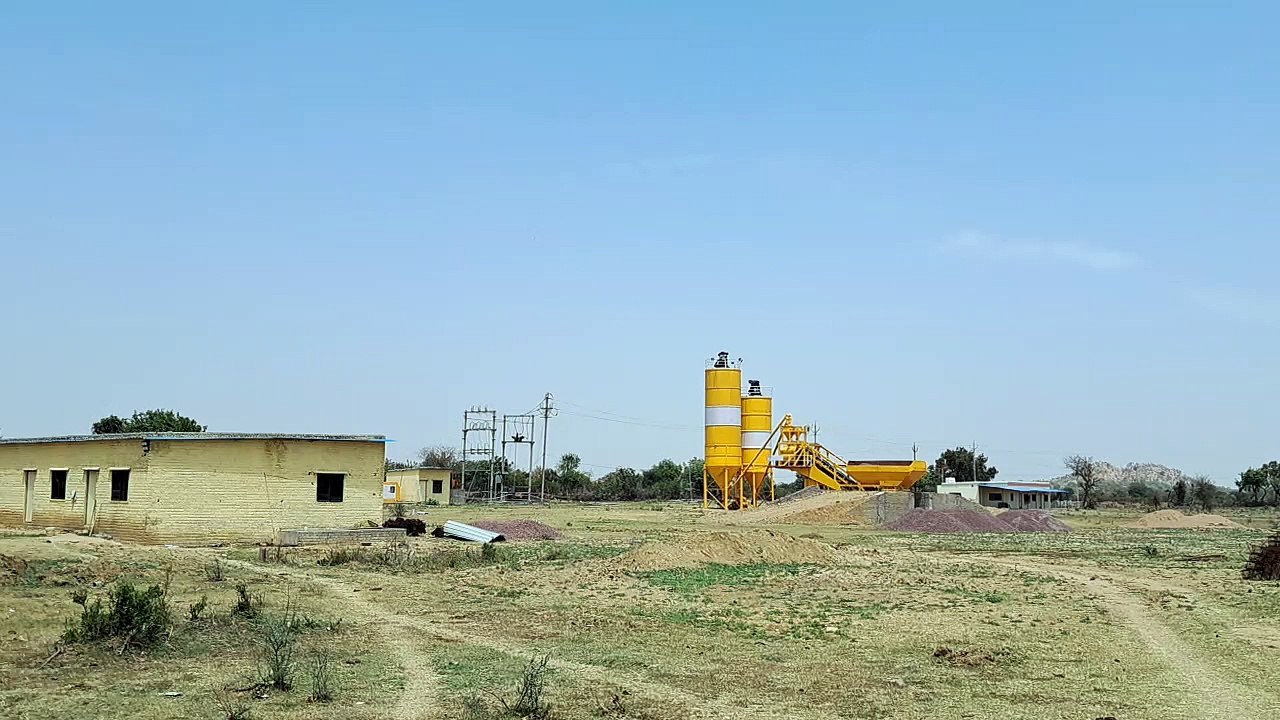 मेडिकल कॉलेज निर्माण स्थल पर पूर्व कंपनी द्वारा तैयार किया गया सेटअप