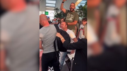 Sevilla Roma finalinin hakemi Anthony Taylor’a havalimanında saldırı