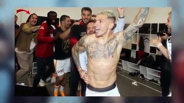 Eyüpspor Başkanı Murat Özkaya, soyunma odasında Galatasaraylı futbolcularla şampiyonluğu kutladı