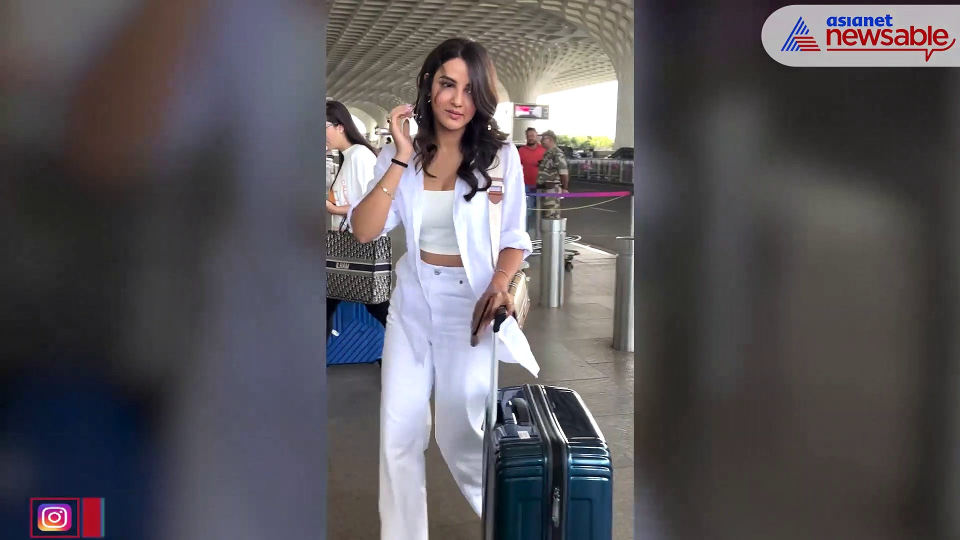 100 கிலோ கேக் வெட்டி கலைஞரின் பிறந்தநாளை பிரமாண்டமாக கொண்டாடிய தொண்டர்கள்