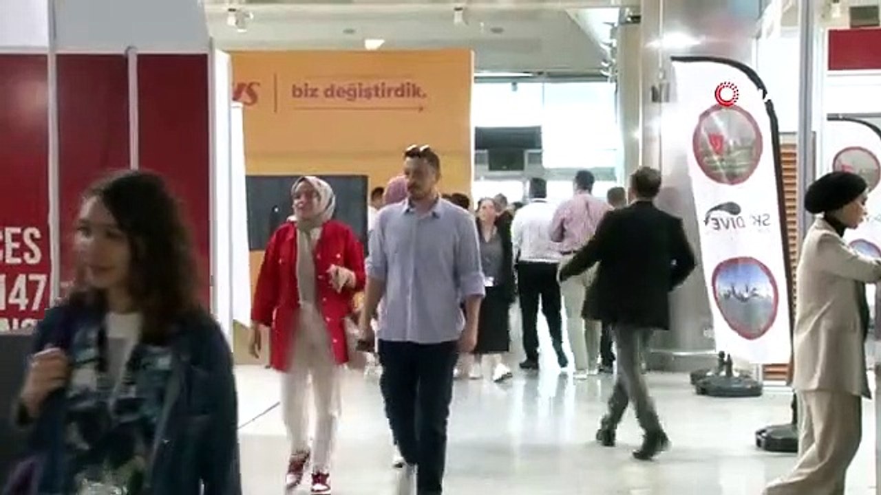 Ouverture du salon de l'éducation aéronautique à l'aéroport d'Atatürk