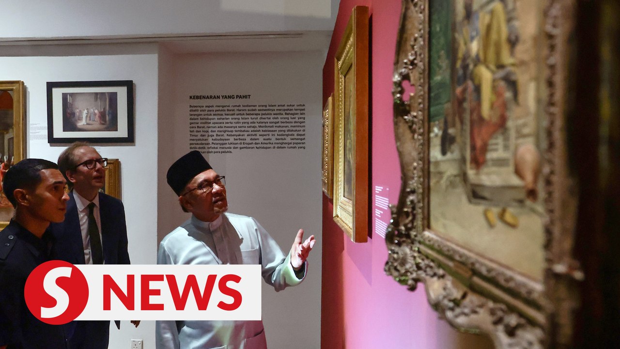 PM hopes conglomerates will support development of the arts