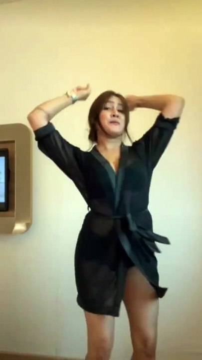 Hot sofi ansari  dance/सोफिया अंसारी का हॉट डांस/హాట్ సోఫియా అన్సారీ డ్యాన్స్/رقصة صوفيا أنصاري الساخنة