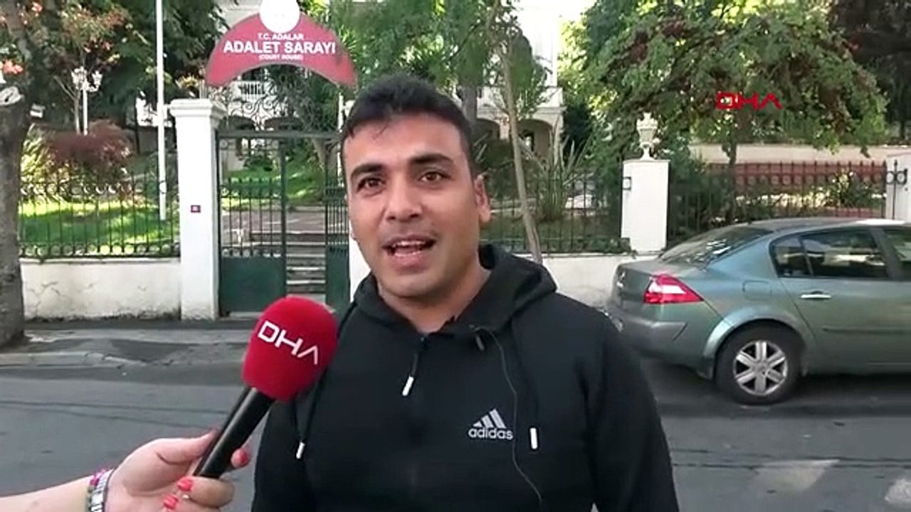 Alors qu'il tentait de sauver la femme dont l'oreille avait été coupée à Büyükada, l'accusé, dont l'oreille avait été coupée pendant le combat, s'est rendu