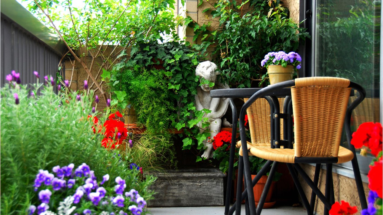 Grillen, Sonnenbaden, Rauchen: Das dürfen Mieter auf dem Balkon