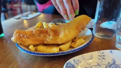 We try the Edinburgh chippy named best in the UK
