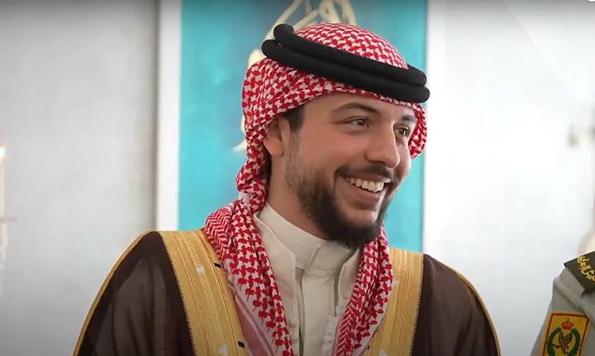 حمام عريس للامير الحسين قبل مراسم زفافه