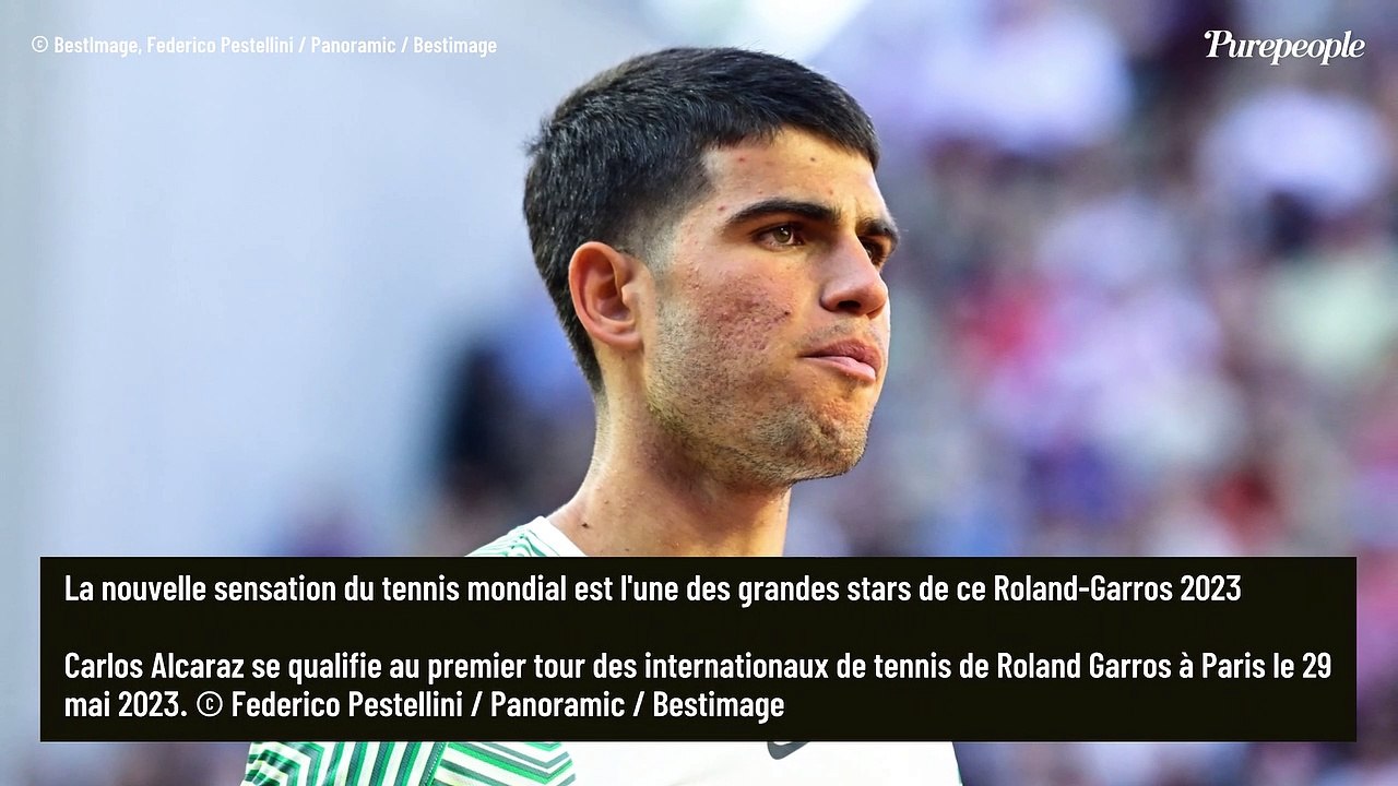 Carlos Alcaraz en couple ? La nouvelle star de Roland-Garros proche d'une jeune femme très pulpeuse