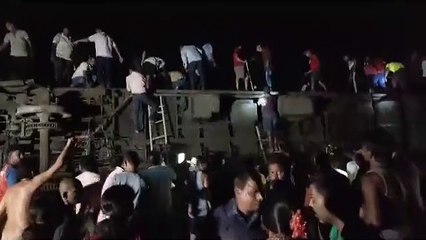 Un choque de trenes en India deja más de 50 muertos