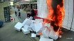 Un camion chargé de polystyrene prend feu... Impossible de stopper les flammes