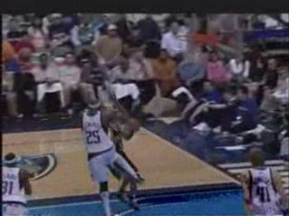 NBA Tony parker, Just try to catch it Dampier