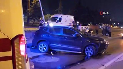 Kocaeli'de İki Otomobil Çarpıştı: 4 Yaralı