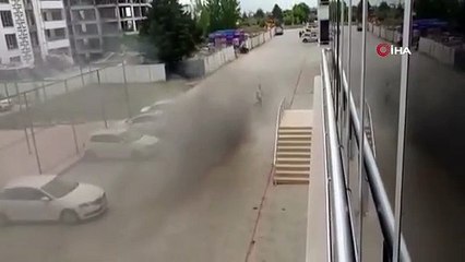 Elazığ'da Alev Alan Araç Kullanılamaz Hale Geldi