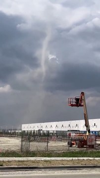 Mini Tornado Briefly Touches Down