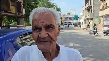 88 साल की उम्र में भी साइकिल चलाने का है जज्बा