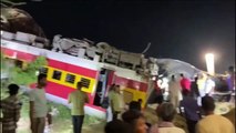 Inde : Une collision entre trois trains a fait au moins 288 morts et 850 blessés cette nuit dans l’est du pays et les secours s’efforcent ce matin de désincarcérer les nombreux voyageurs pris au piège sous les carcasses métalliques