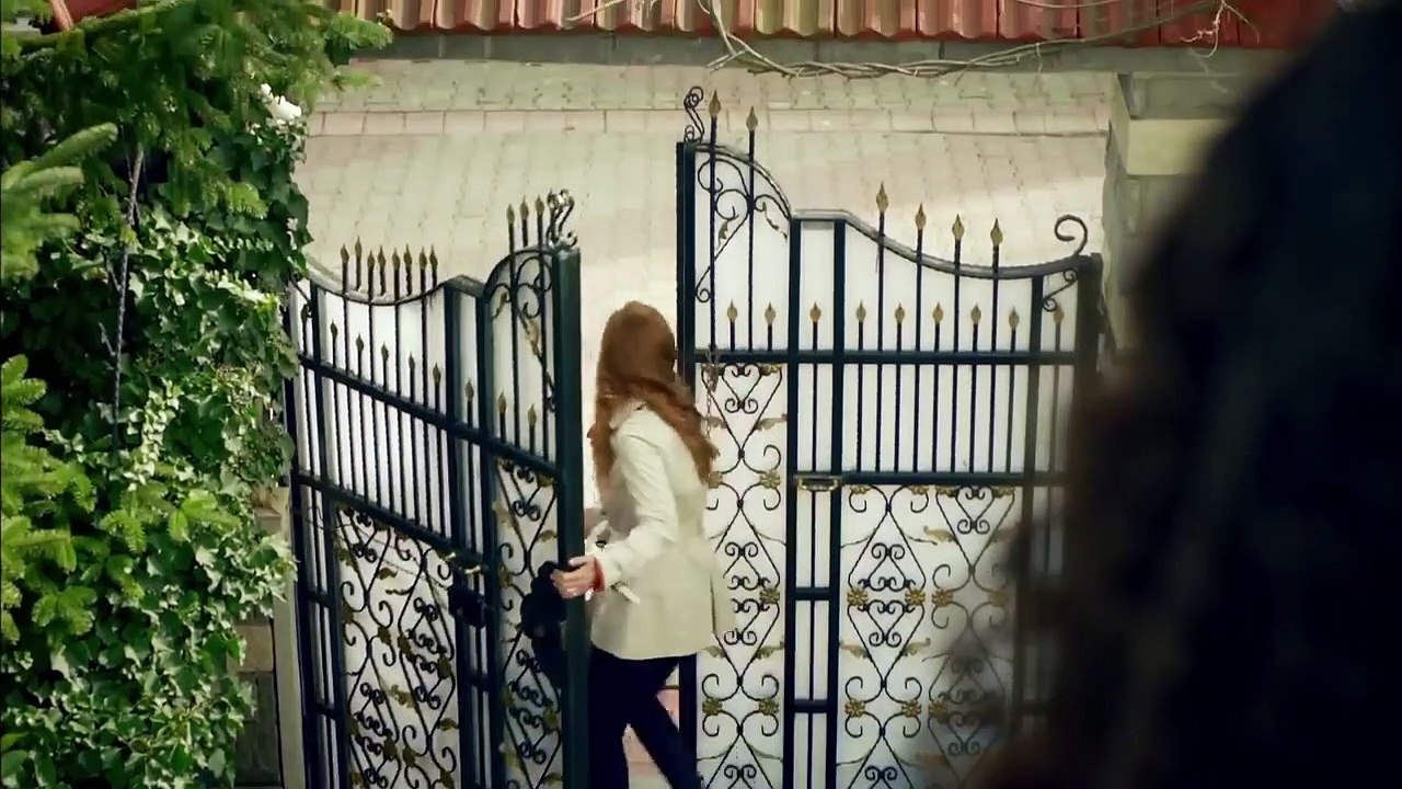 مسلسل ورد وشوك الحلقة 2