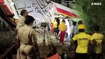 Scontro fra treni in India, centinaia tra morti e feriti