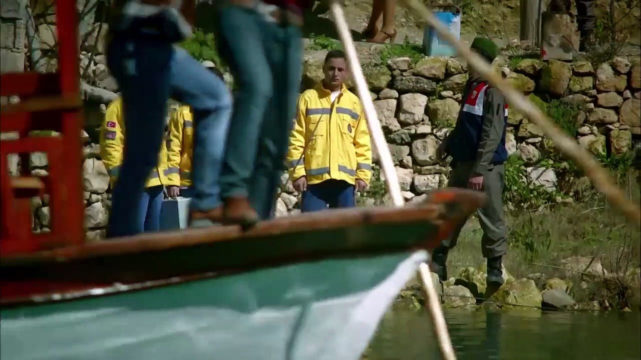 مسلسل ورد وشوك الحلقة 3