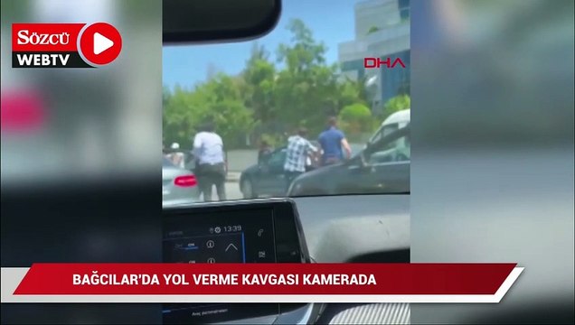 Bağcılar'da yol verme kavgası kamerada