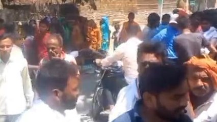 BREAKING: सनकी व्यक्ति ने तीन लोगों पर रॉड से किया जानलेवा हमला, कुरियर बॉय की मौत