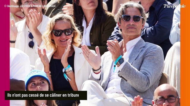 Roland-Garros : Caroline Roux éprise de son puissant mari, bisous tendres et câlins face à Anne-Sophie Lapix